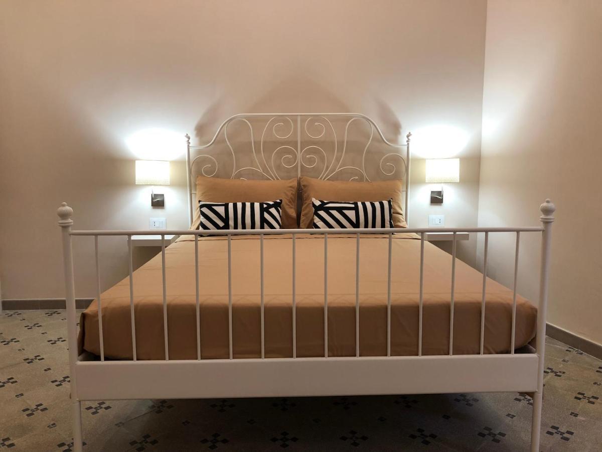 B&B Meliora Rooms 阿沃拉 外观 照片