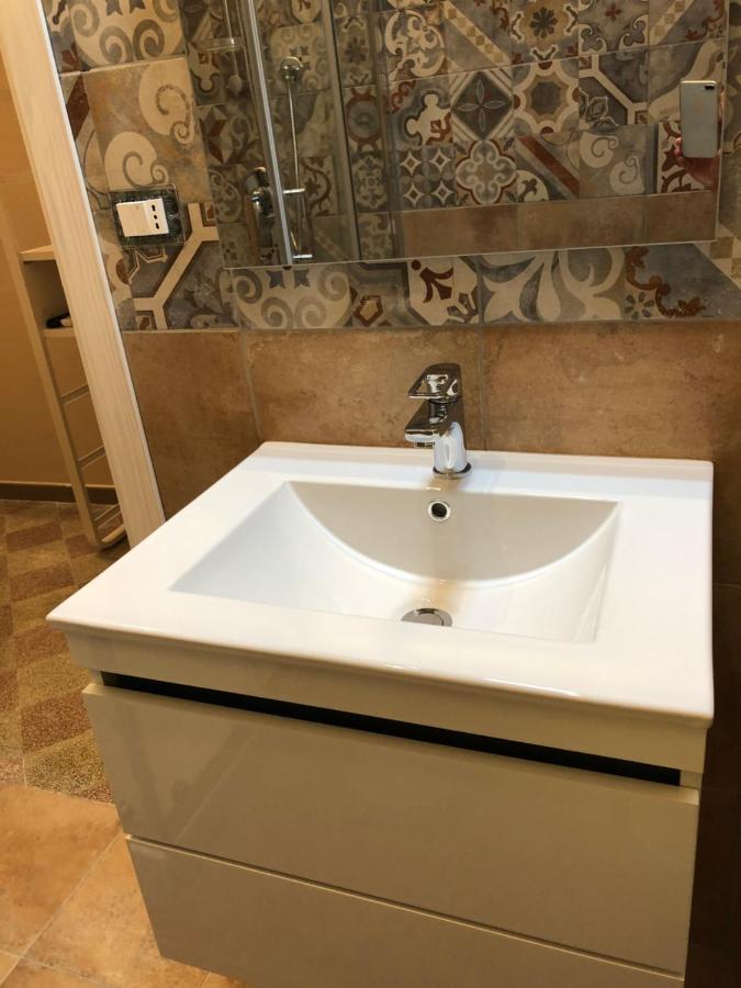B&B Meliora Rooms 阿沃拉 外观 照片