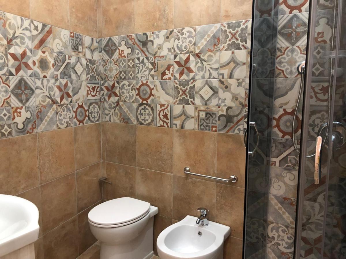 B&B Meliora Rooms 阿沃拉 外观 照片