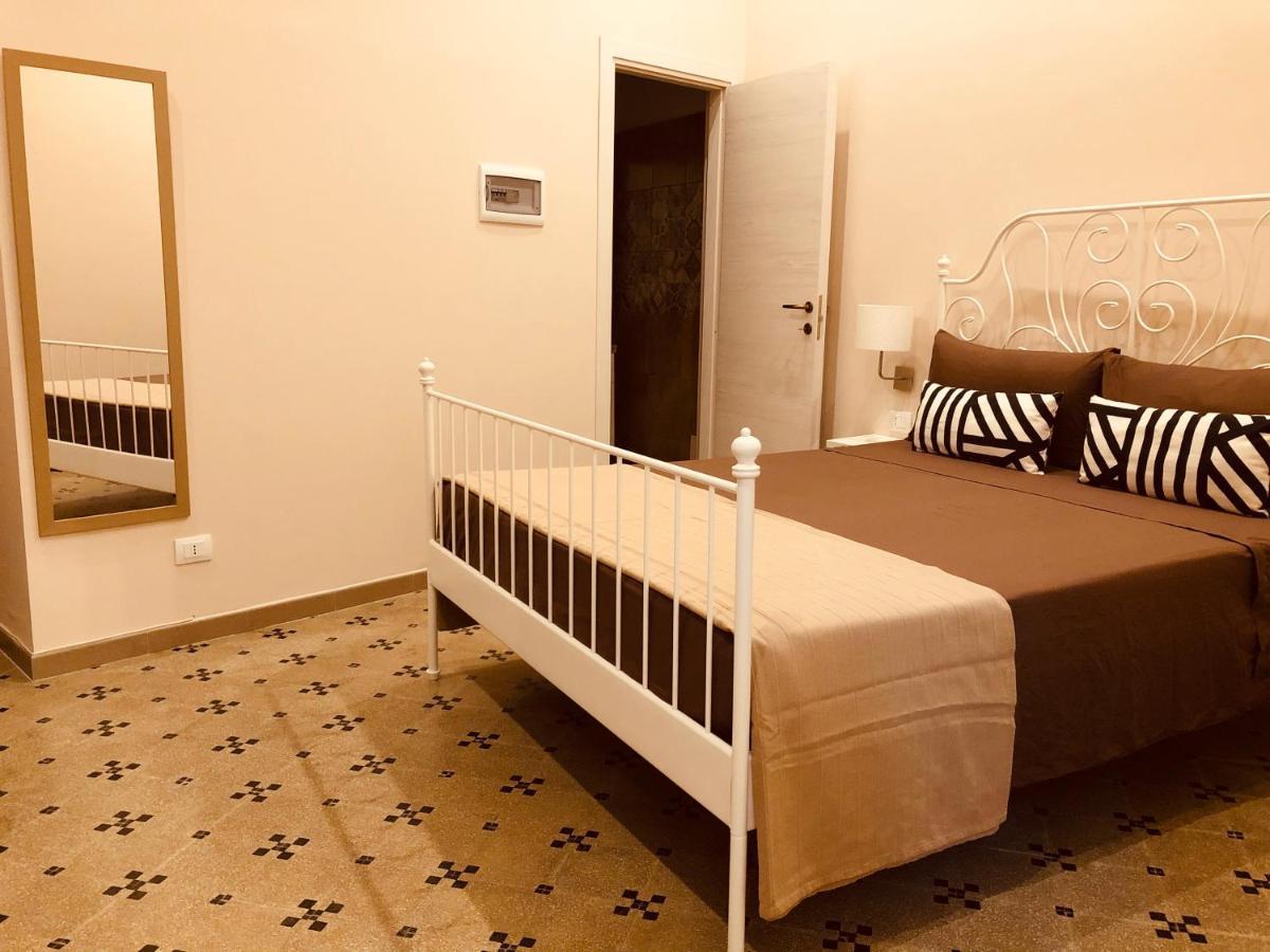 B&B Meliora Rooms 阿沃拉 外观 照片