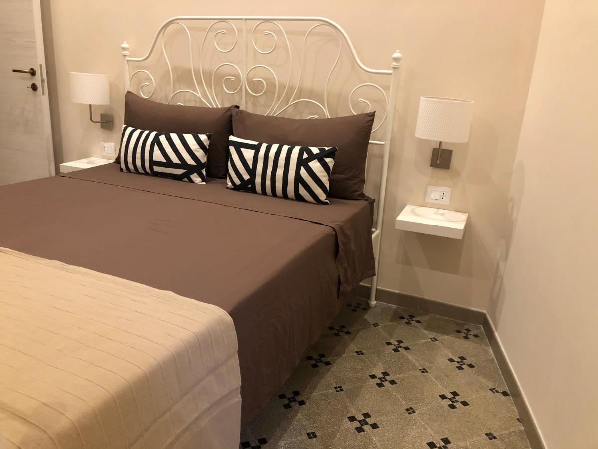 B&B Meliora Rooms 阿沃拉 外观 照片