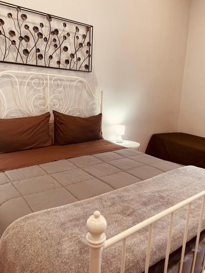 B&B Meliora Rooms 阿沃拉 外观 照片
